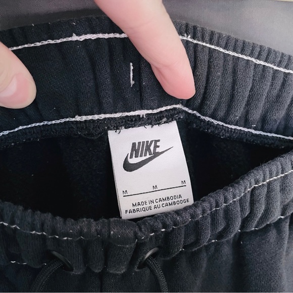 nike swoosh sweatpants - Picture 3 of 4